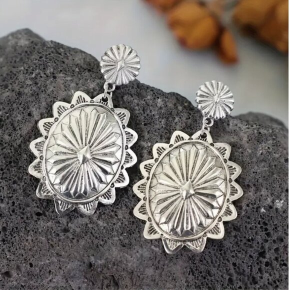 Western Silver plated Vintage Style Earrings - NEW - Picture 2 of 4